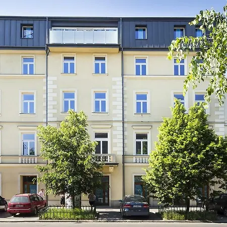 Tcf - Big With Free Garage Krakau