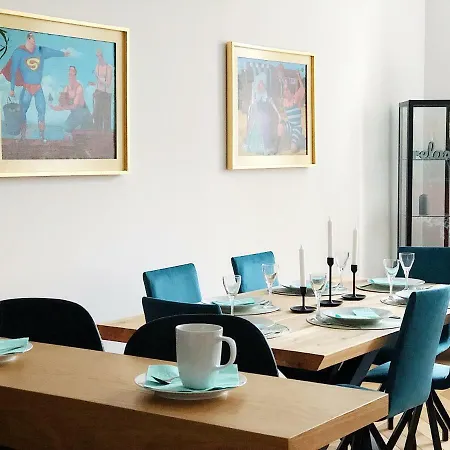 Tcf - Big With Free Garage Apartment