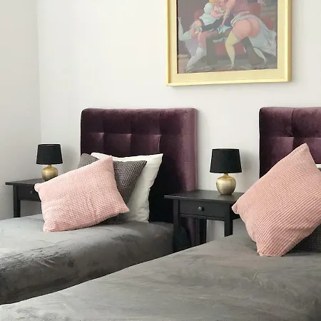 Tcf - Big With Free Garage Apartamento Cracovia